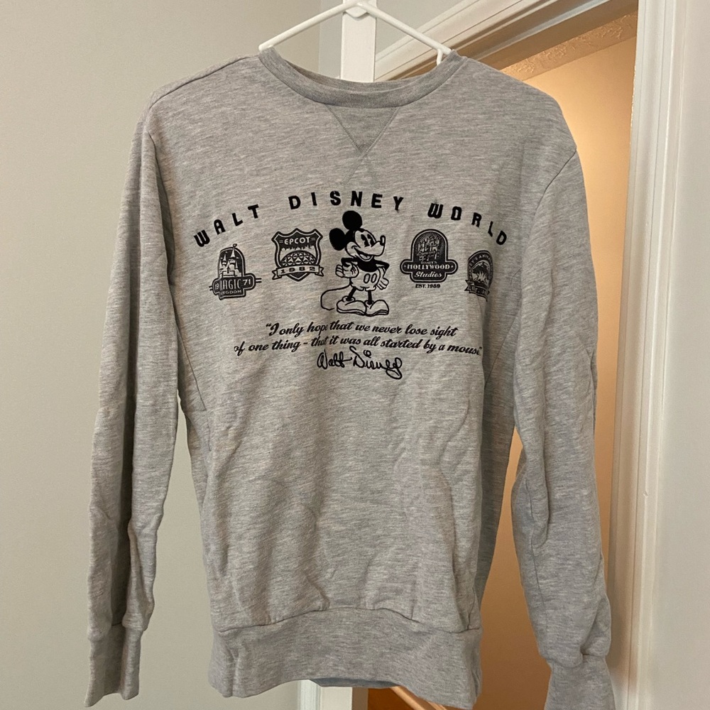 Vintage Walt Disney world sweatshirt